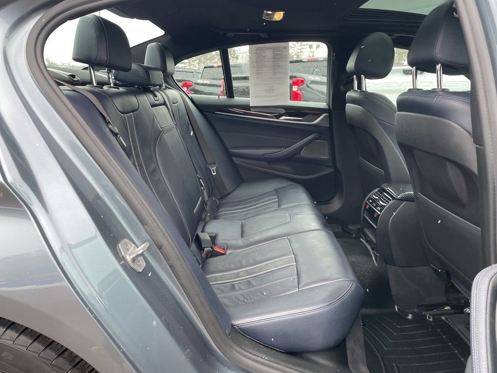 Used 2017 BMW 530i xDrive image 32