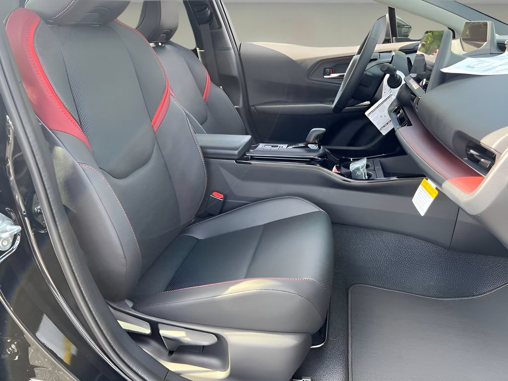 New 2026 Toyota Prius Plug-In Hybrid FWD image 16