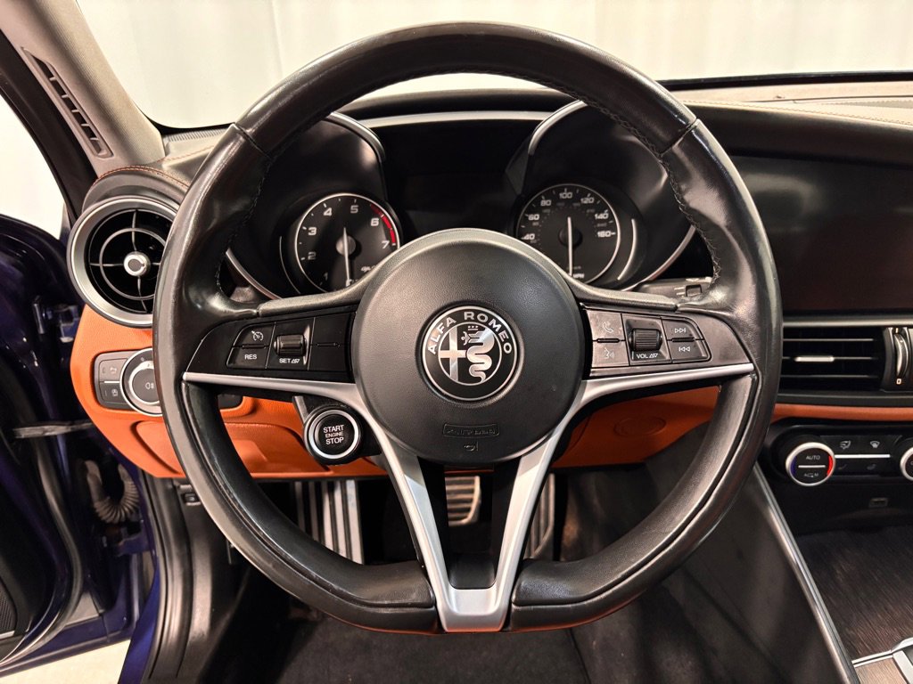 Used 2017 Alfa Romeo Giulia Ti w/ Lusso Package image 13