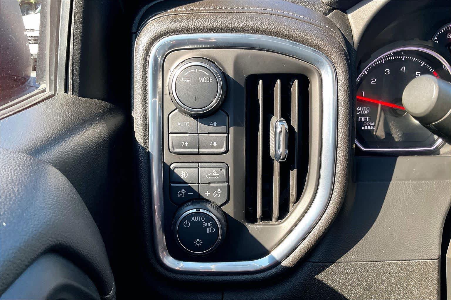Used 2020 Chevrolet Silverado 1500 RST w/ All-Star Edition AWD/4WD image 32
