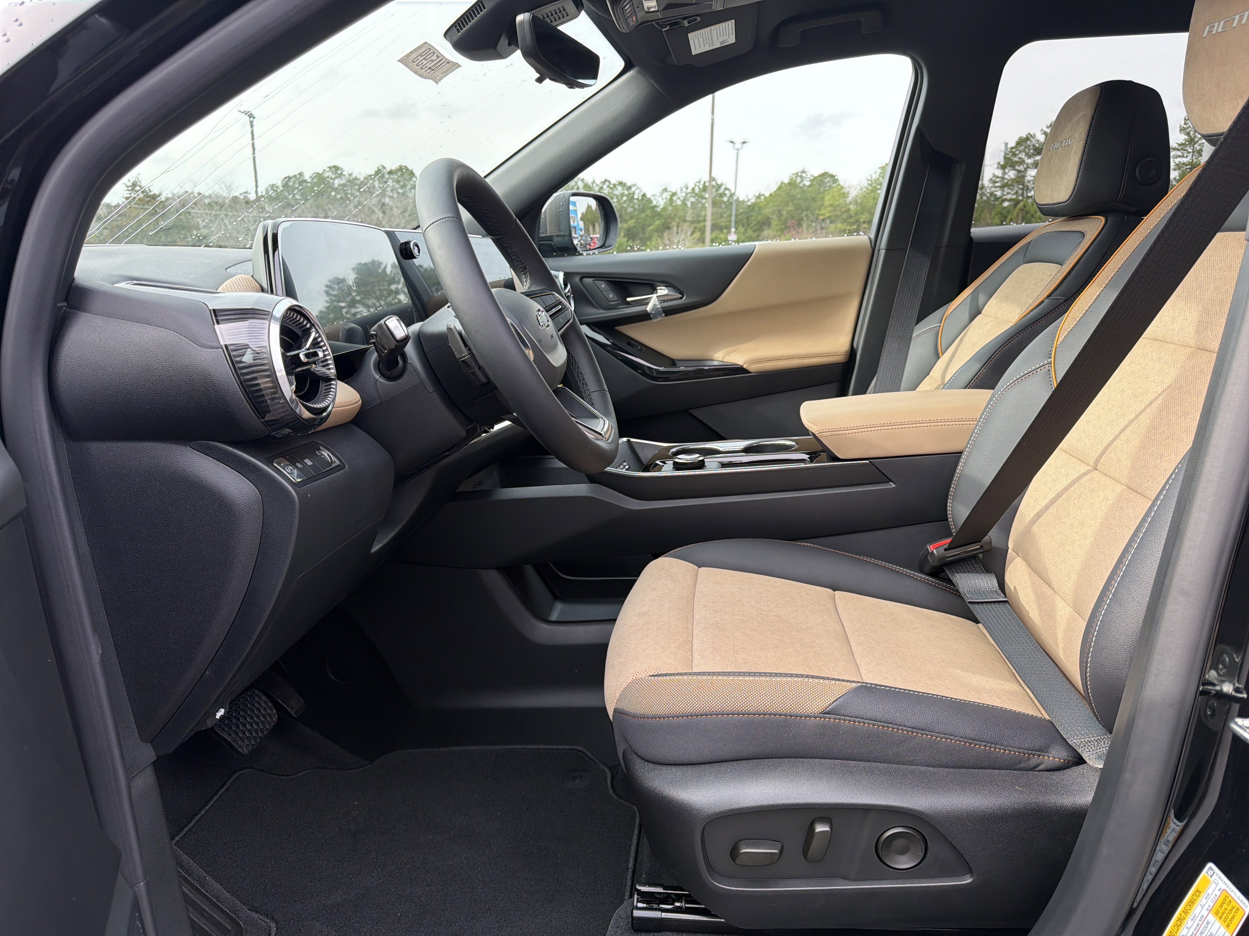 New 2026 Chevrolet Equinox ACTIV w/ Convenience Package III image 9