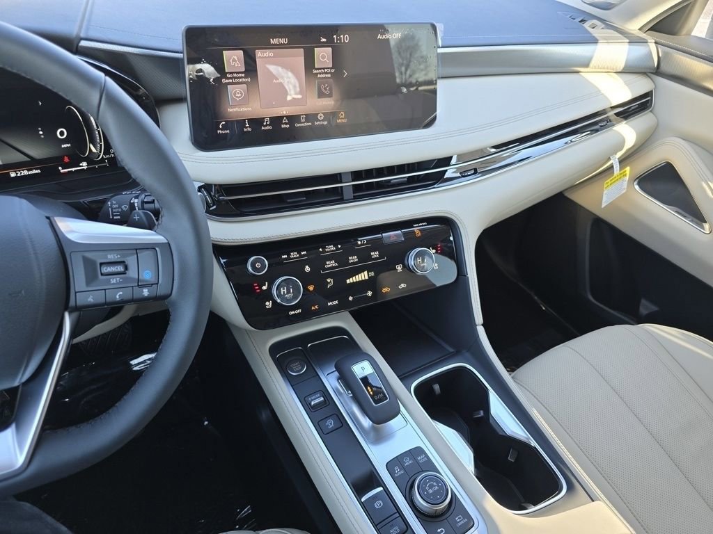 Used 2025 INFINITI QX60 Luxe w/ Cargo Package image 32