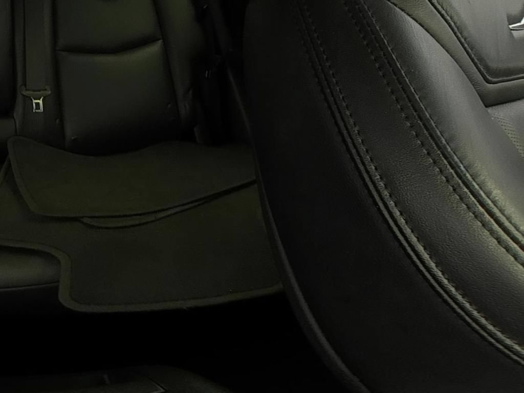 Used 2018 Cadillac XT5 Luxury w/ Driver Awareness Package FWD image 14