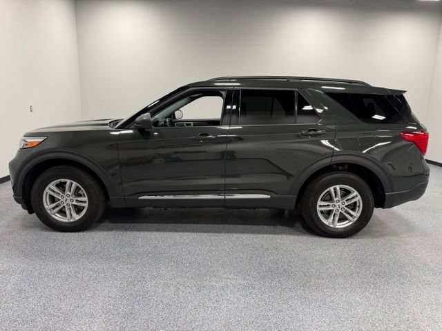 Used 2023 Ford Explorer XLT w/ Equipment Group 202A AWD/4WD image 6