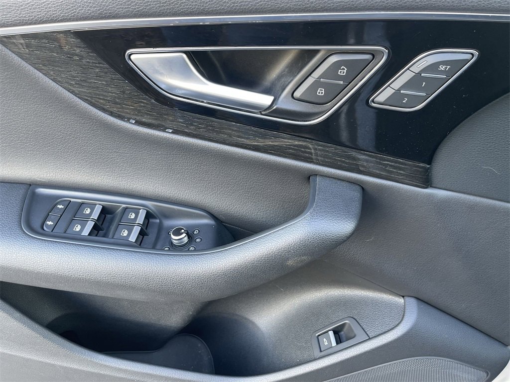 Used 2019 Audi Q7 3.0T Premium Plus w/ Premium Plus Package image 24