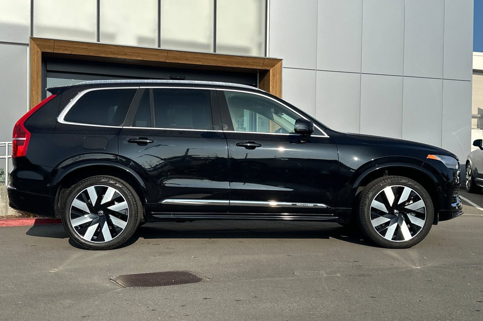 Certified 2023 Volvo XC90 T8 Ultimate image 9