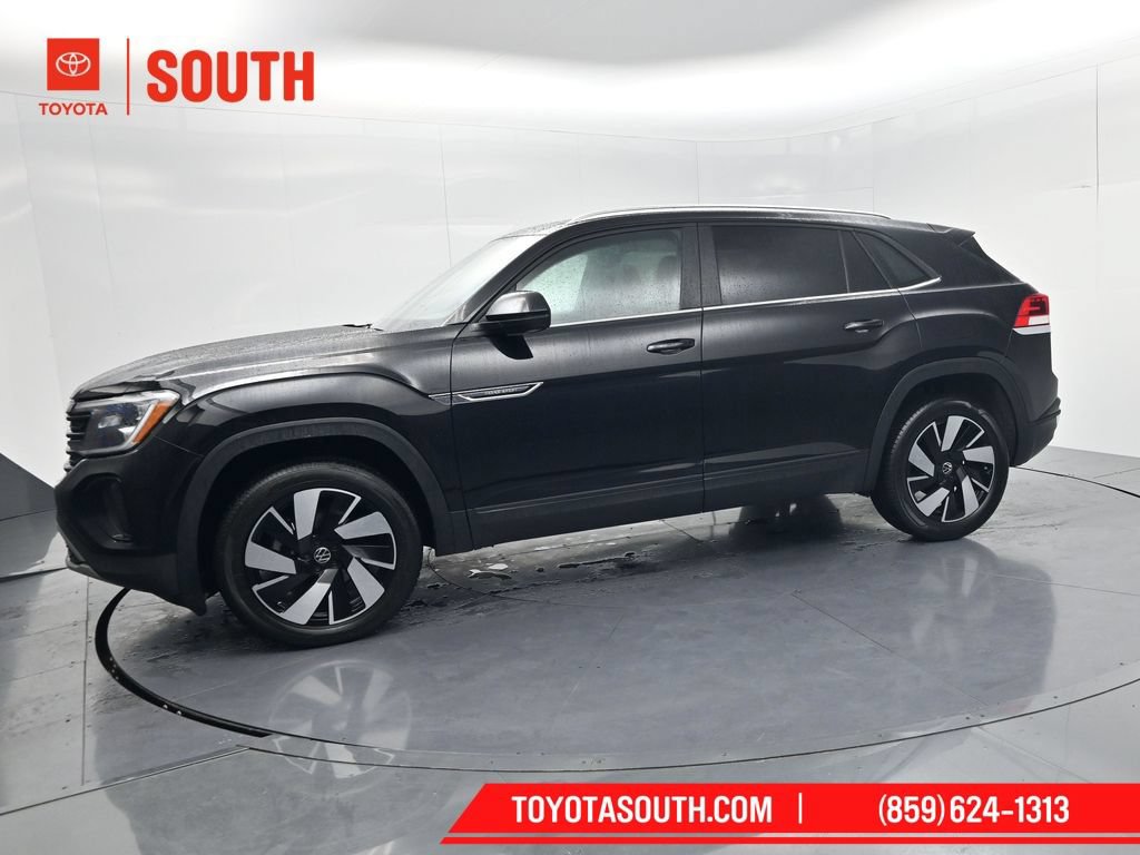 Used 2024 Volkswagen Atlas Cross Sport SE FWD image 4