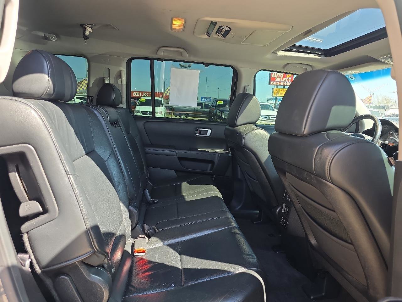 Used 2010 Honda Pilot Touring image 22