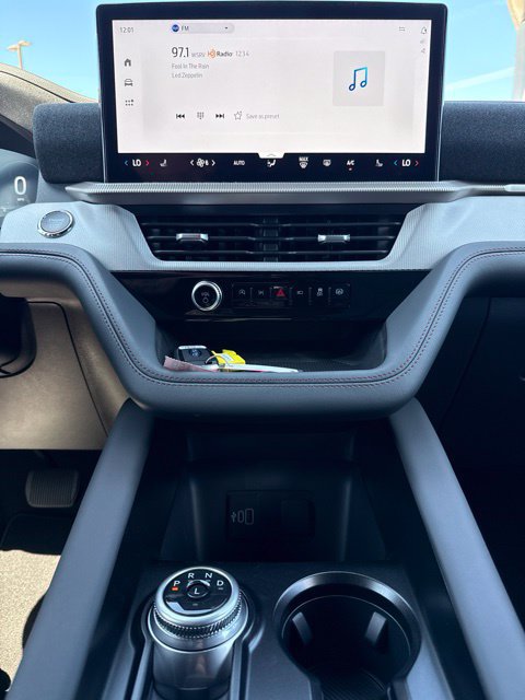 New 2027 Ford Explorer Active RWD image 35