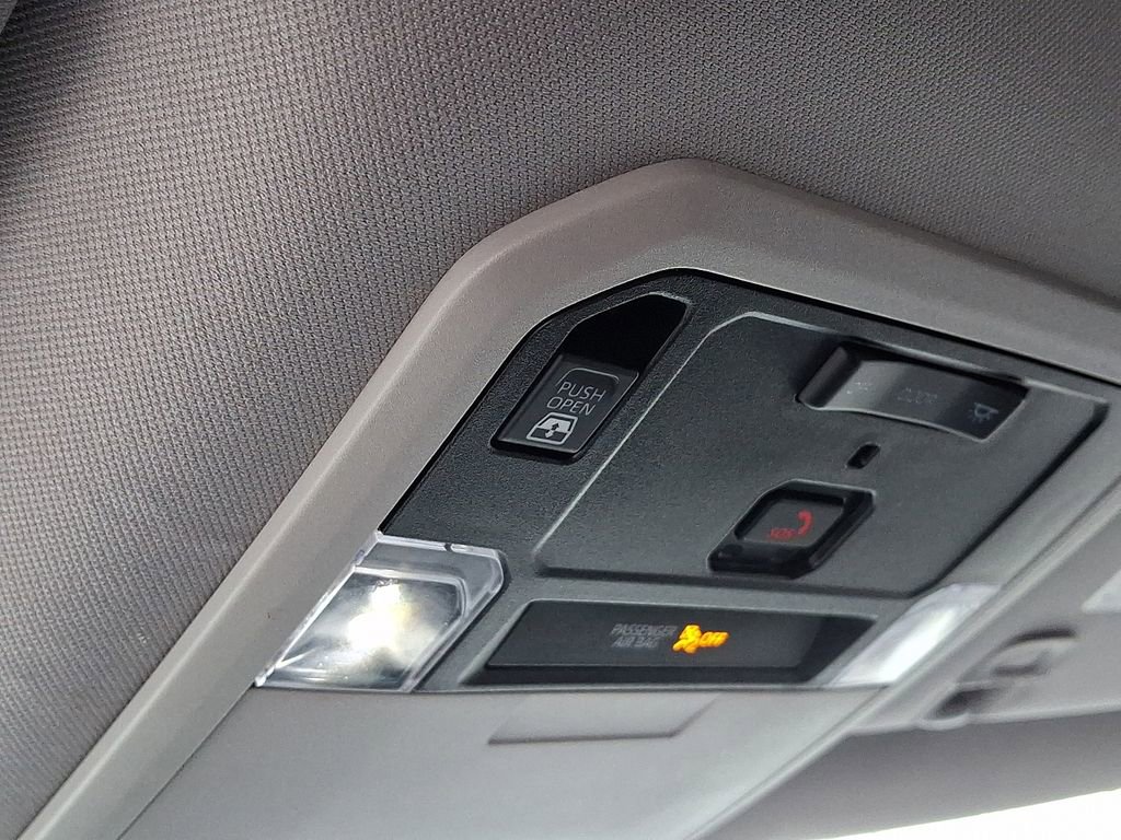 Used 2022 Toyota Tundra SR5 w/ SR5 Convenience Package image 25