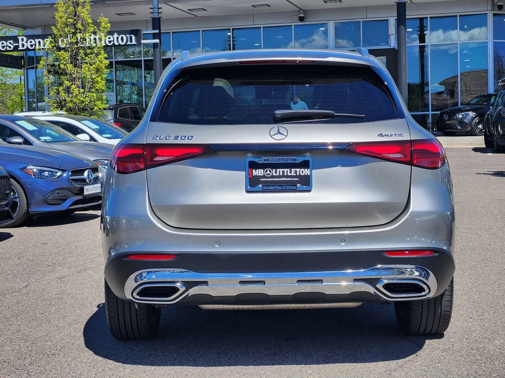 Used 2024 Mercedes-Benz GLC 300 4MATIC image 6