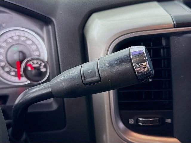 Used 2018 RAM 3500 SLT w/ Luxury Group AWD/4WD image 16