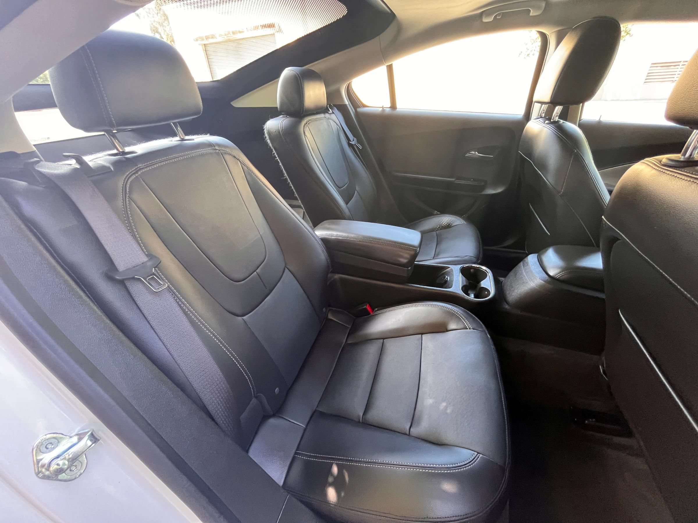 Used 2015 Chevrolet Volt Premium w/ Premium Trim Package FWD image 12