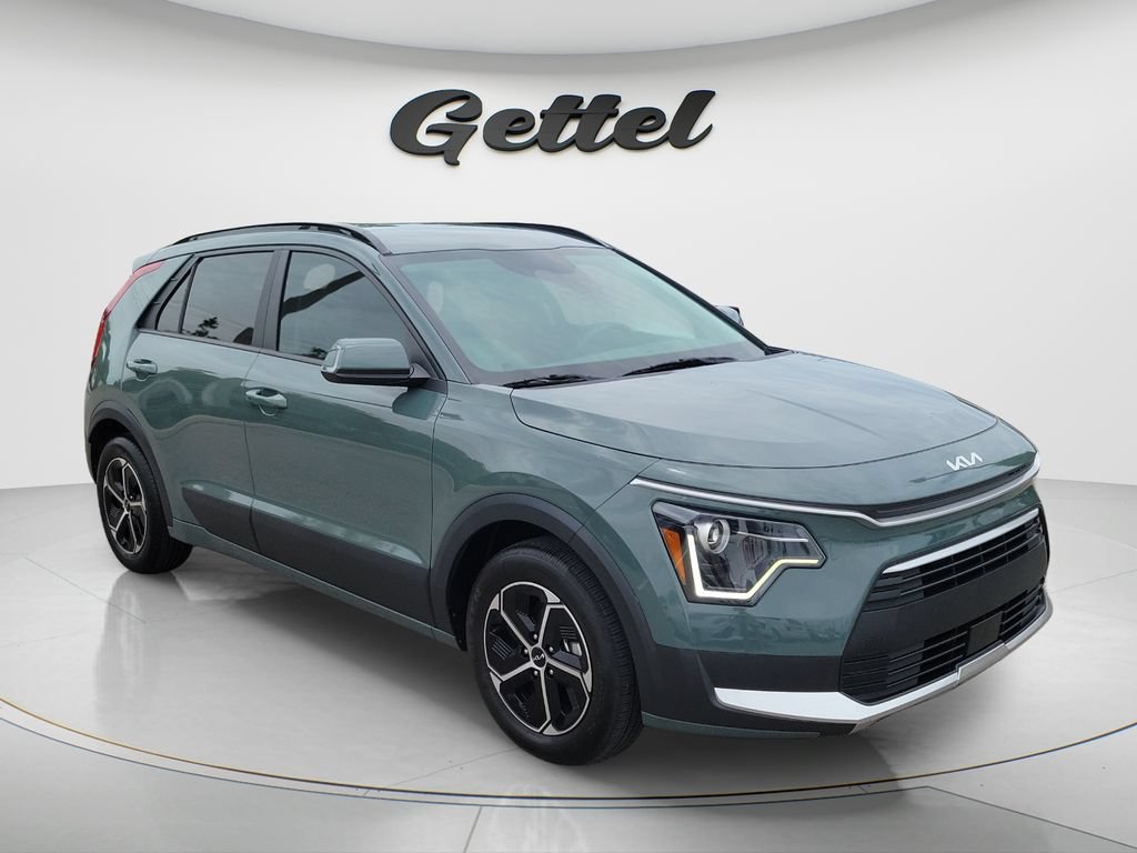 Used 2025 Kia Niro EX FWD image 3