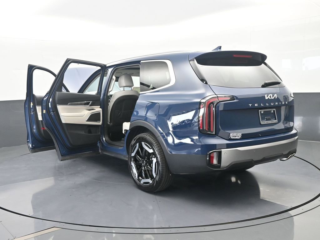 Used 2025 Kia Telluride EX w/ EX Captain's Chair Package image 81