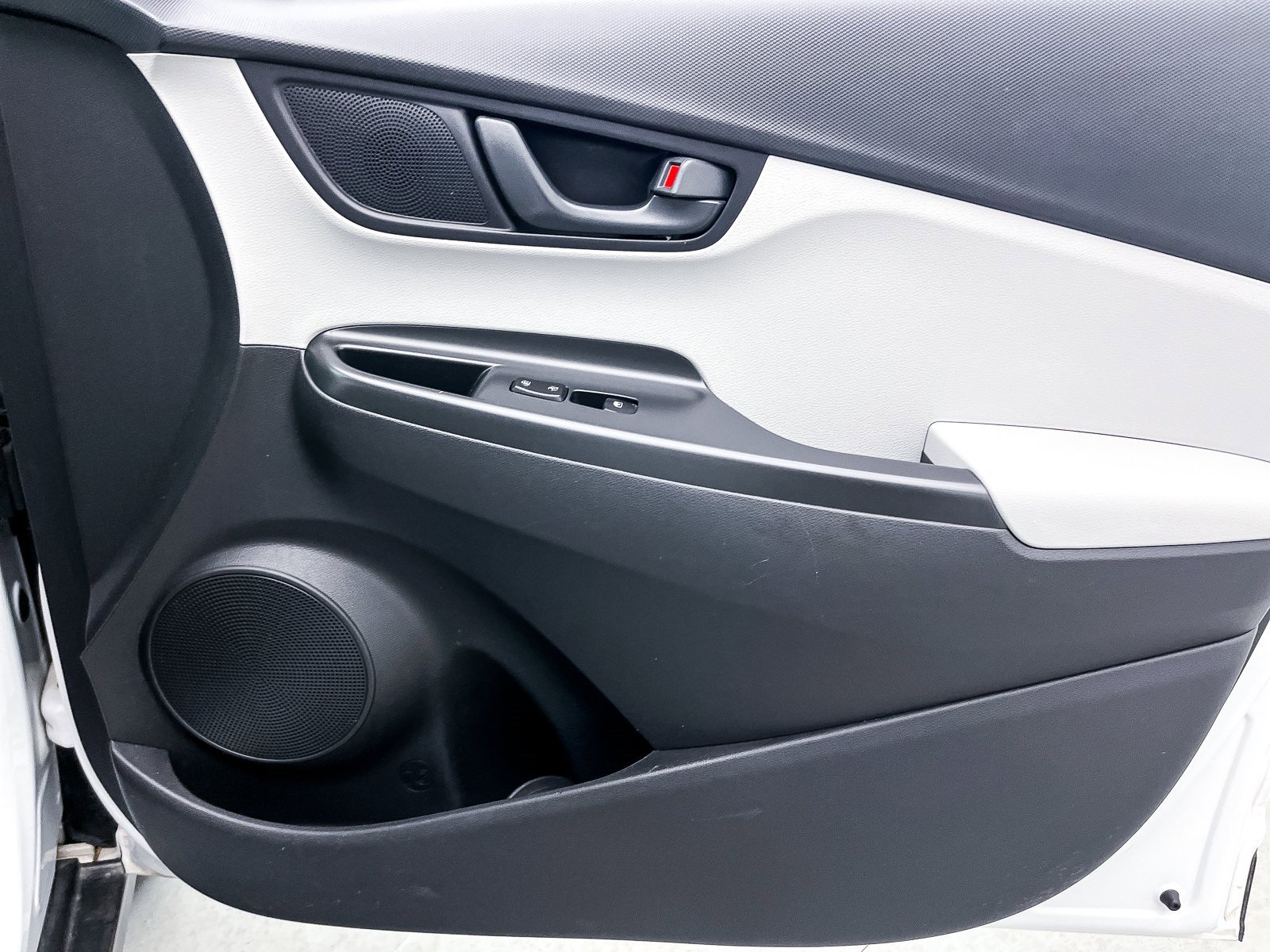 Used 2023 Hyundai Kona SEL image 30