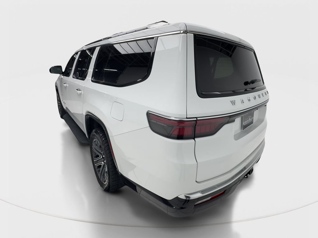 Used 2024 Jeep Wagoneer L Series II RWD image 11
