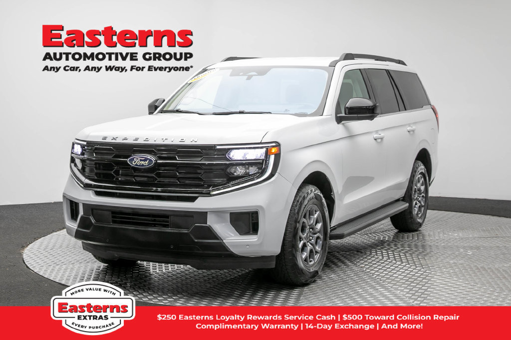 Used 2025 Ford Expedition Active