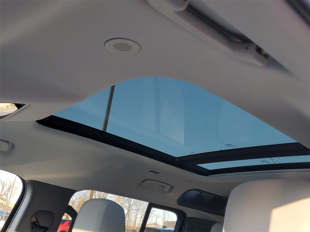 New 2026 Land Rover Defender 110 S image 9