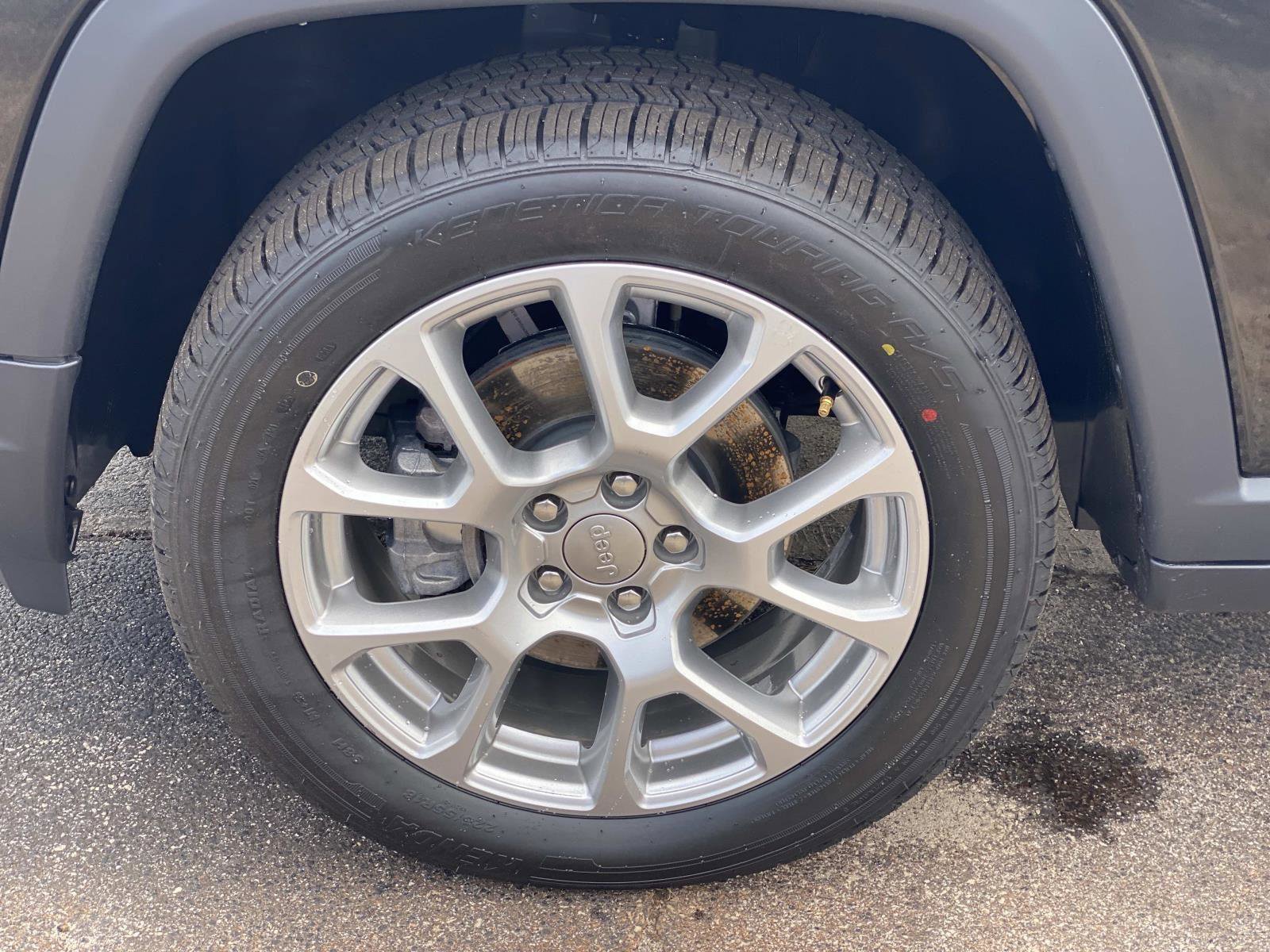 Used 2022 Jeep Compass Latitude image 12