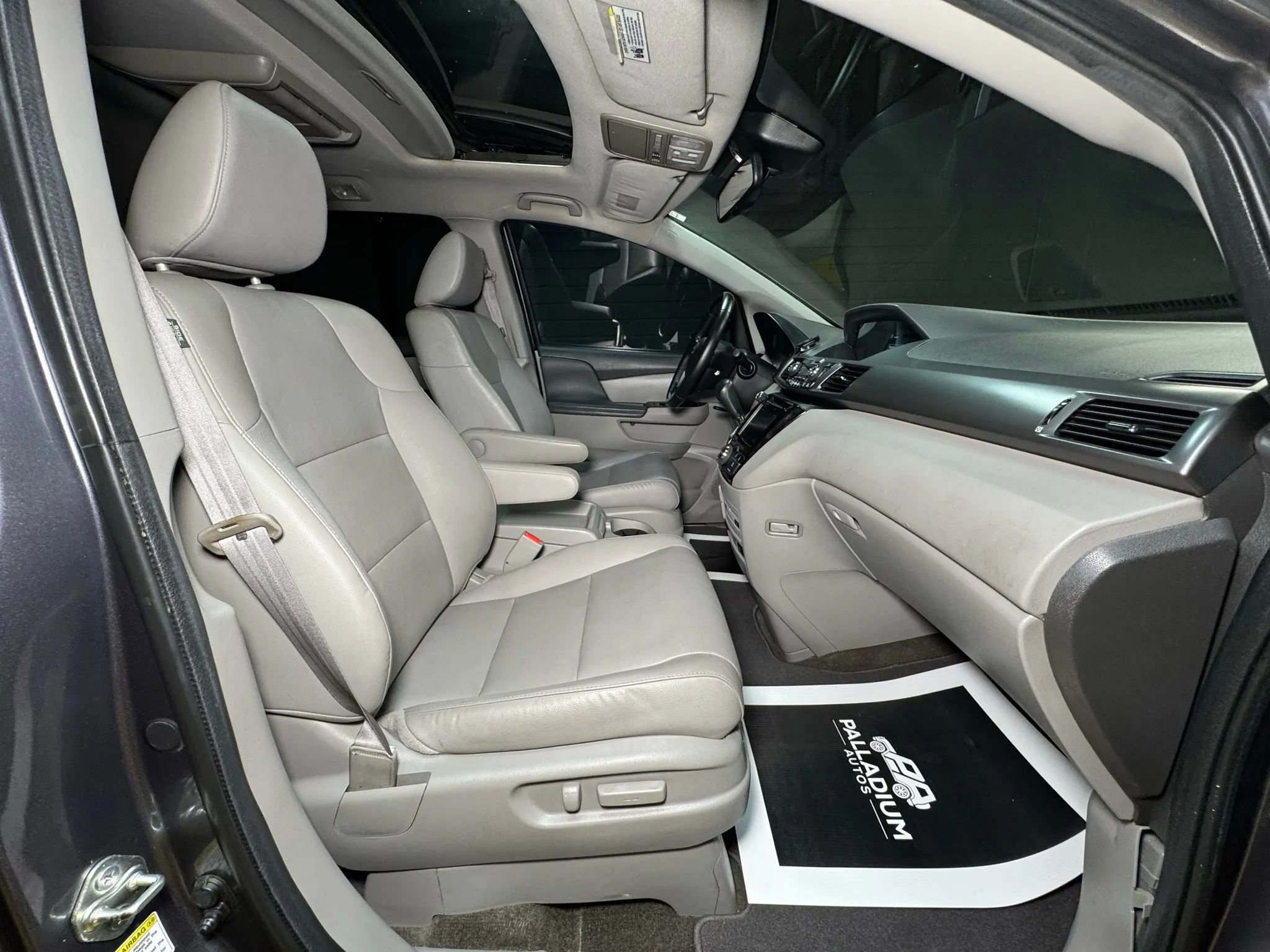 Used 2014 Honda Odyssey EX-L image 46