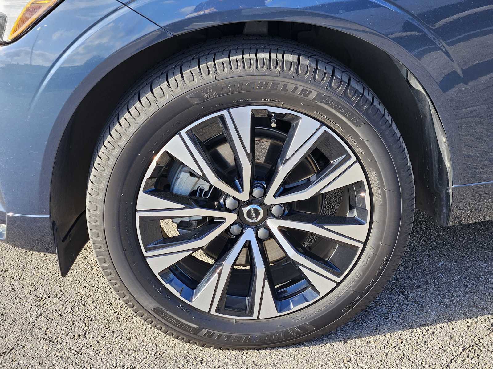 Used 2023 Volvo XC60 B5 Core w/ Climate Package image 9