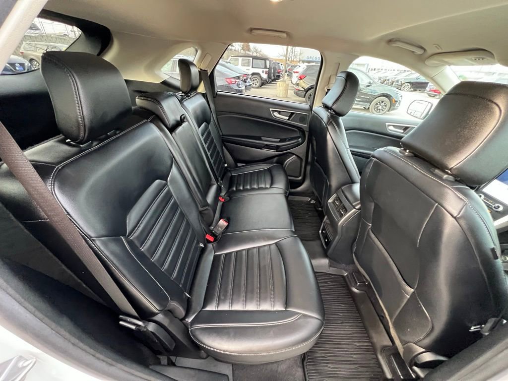 Used 2022 Ford Edge SEL w/ Convenience Package image 24