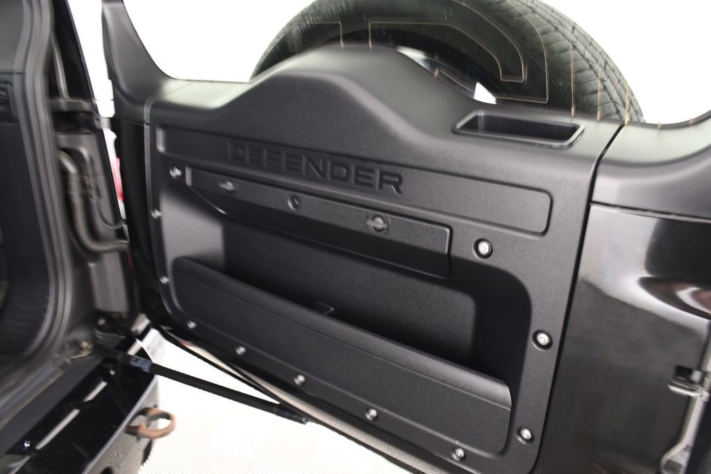 Used 2023 Land Rover Defender 110 X-Dynamic SE AWD/4WD image 25