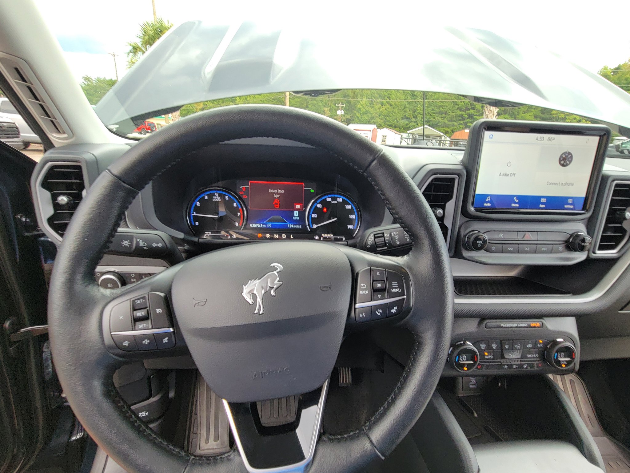 Used 2021 Ford Bronco Sport Outer Banks w/ Outer Banks Package (96D) image 28