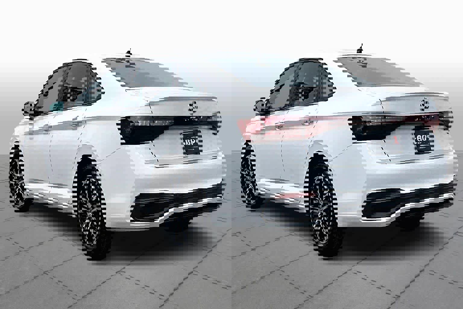 Used 2025 Volkswagen Jetta Sport image 12