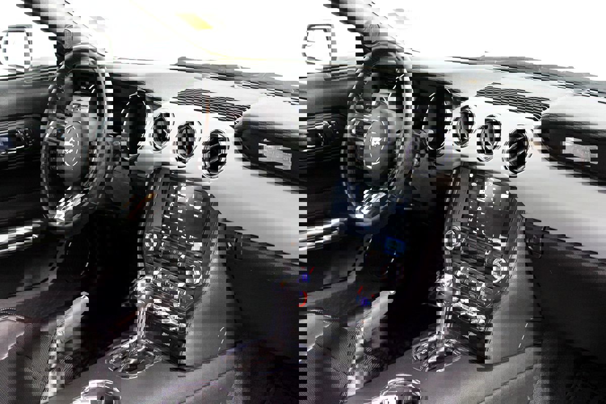 Used 2017 Ford Mustang Premium image 11