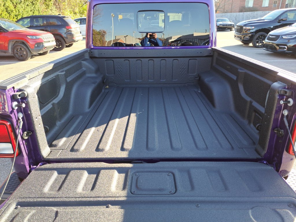 New 2026 Jeep Gladiator Sport AWD/4WD image 12