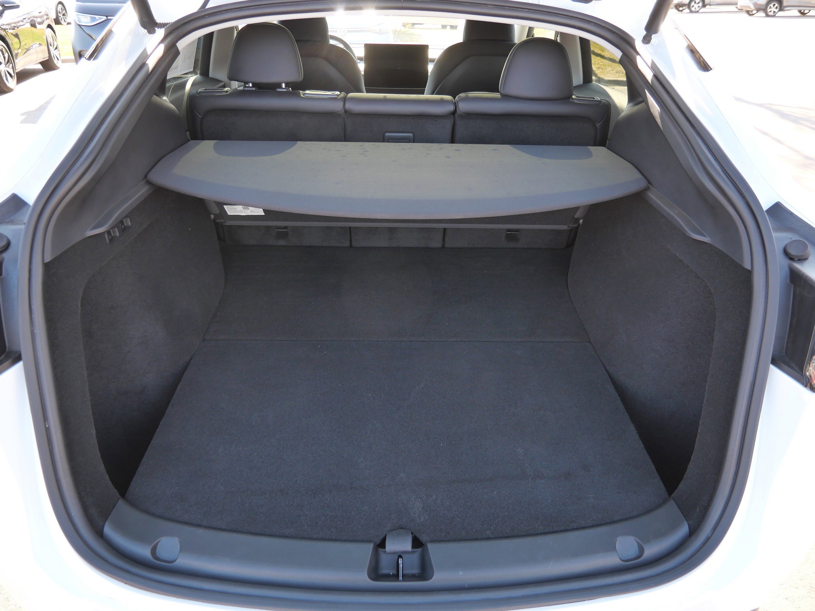 Used 2024 Tesla Model Y Long Range image 18