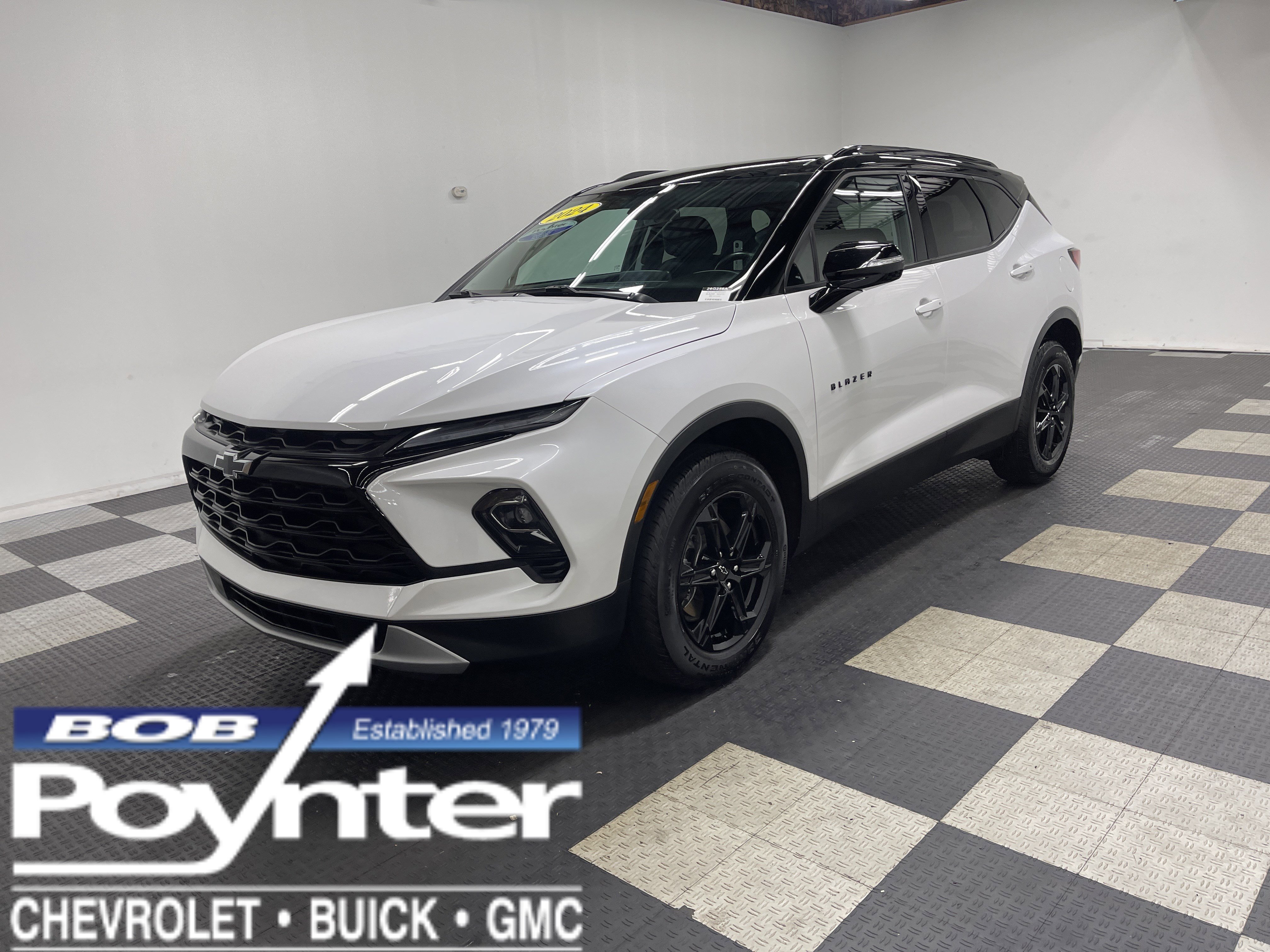 Used 2024 Chevrolet Blazer LT w/ Midnight/Sport Edition FWD image 1