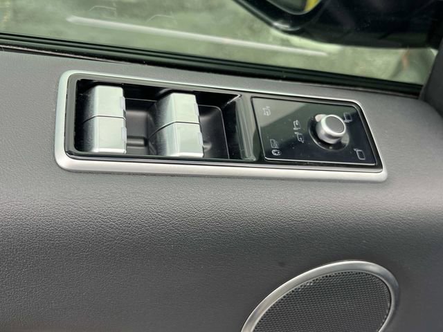 Used 2020 Land Rover Range Rover Sport HSE AWD/4WD image 35