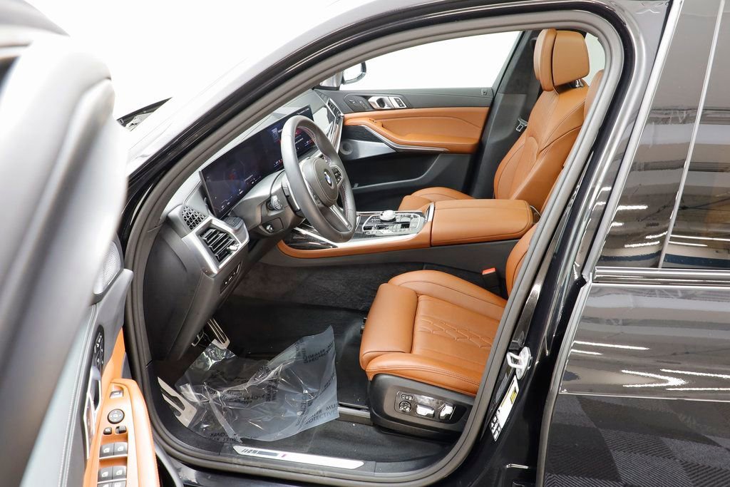 Certified 2026 BMW X7 M60i image 6