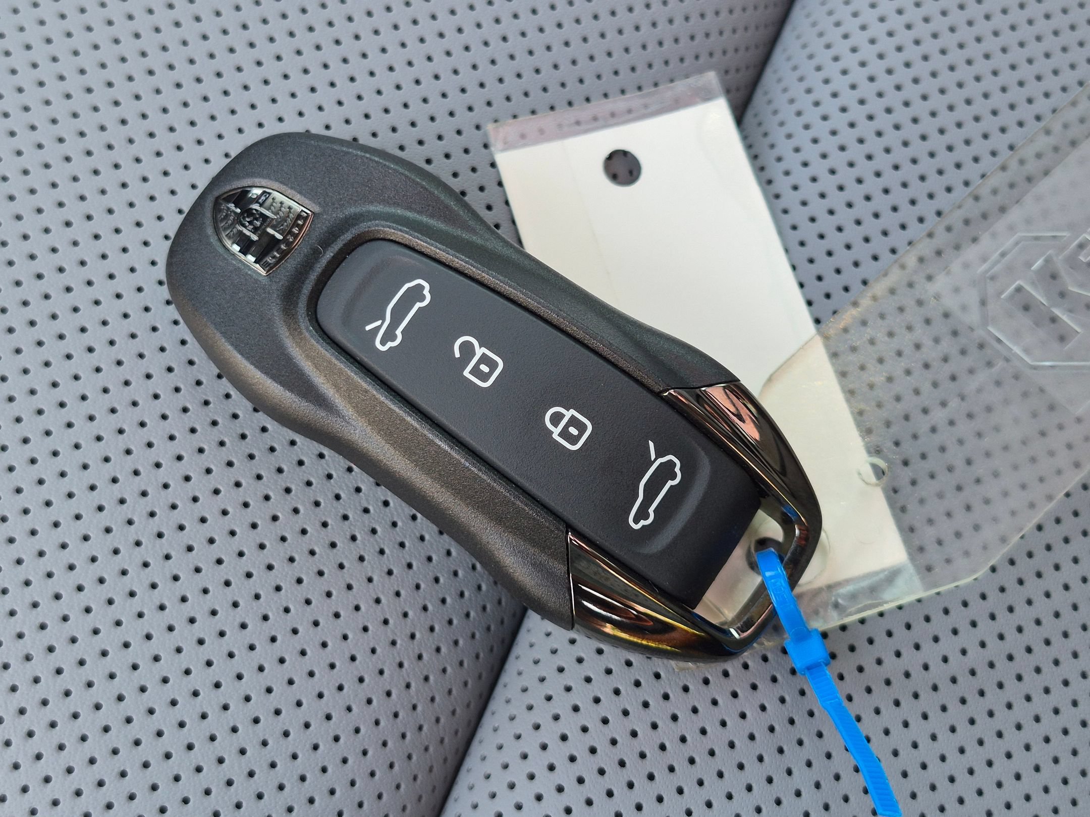 New 2026 Porsche Cayenne Turbo Electric AWD/4WD image 40