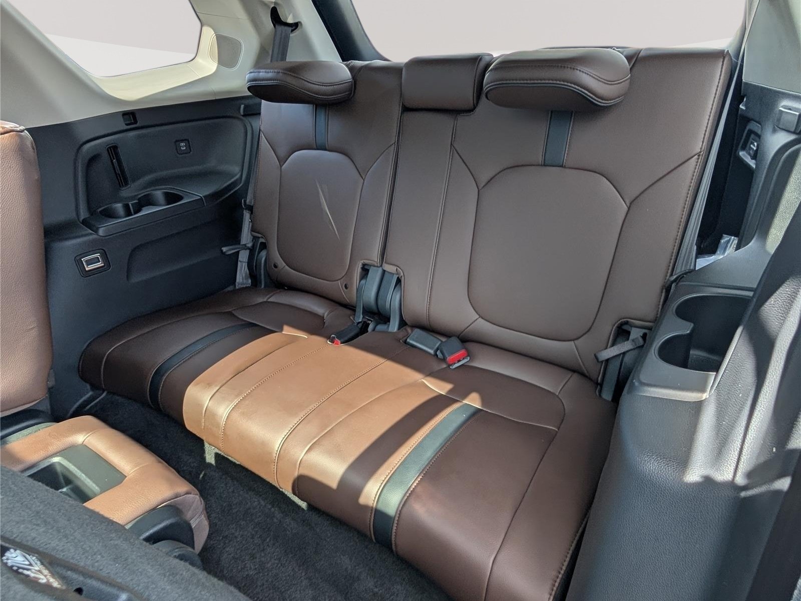 Used 2025 Honda Pilot Elite image 16