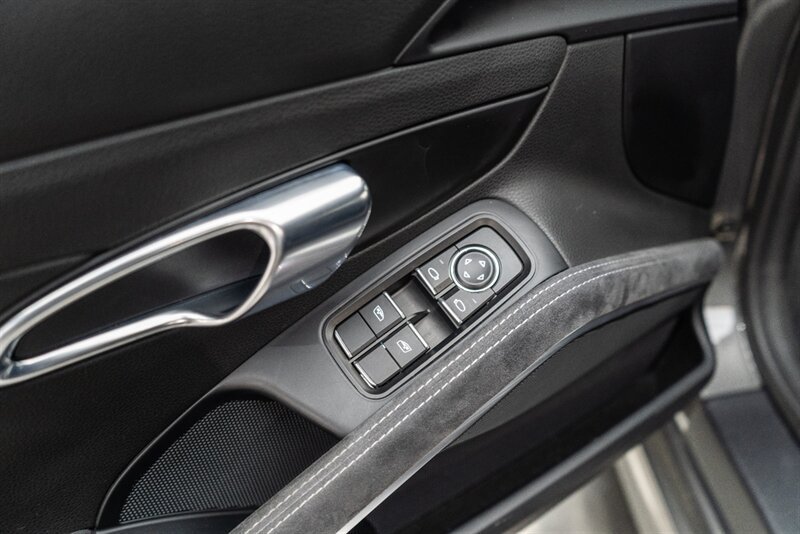 Used 2018 Porsche 911 GT3 RWD image 85