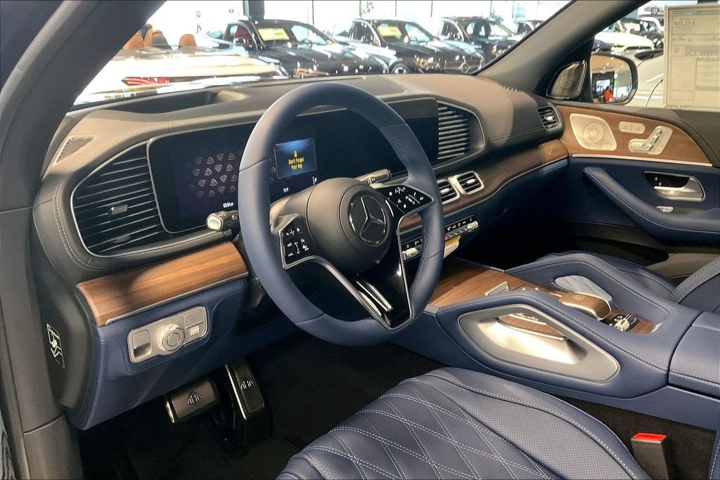 New 2026 Mercedes-Benz Maybach GLS 600 4MATIC image 6