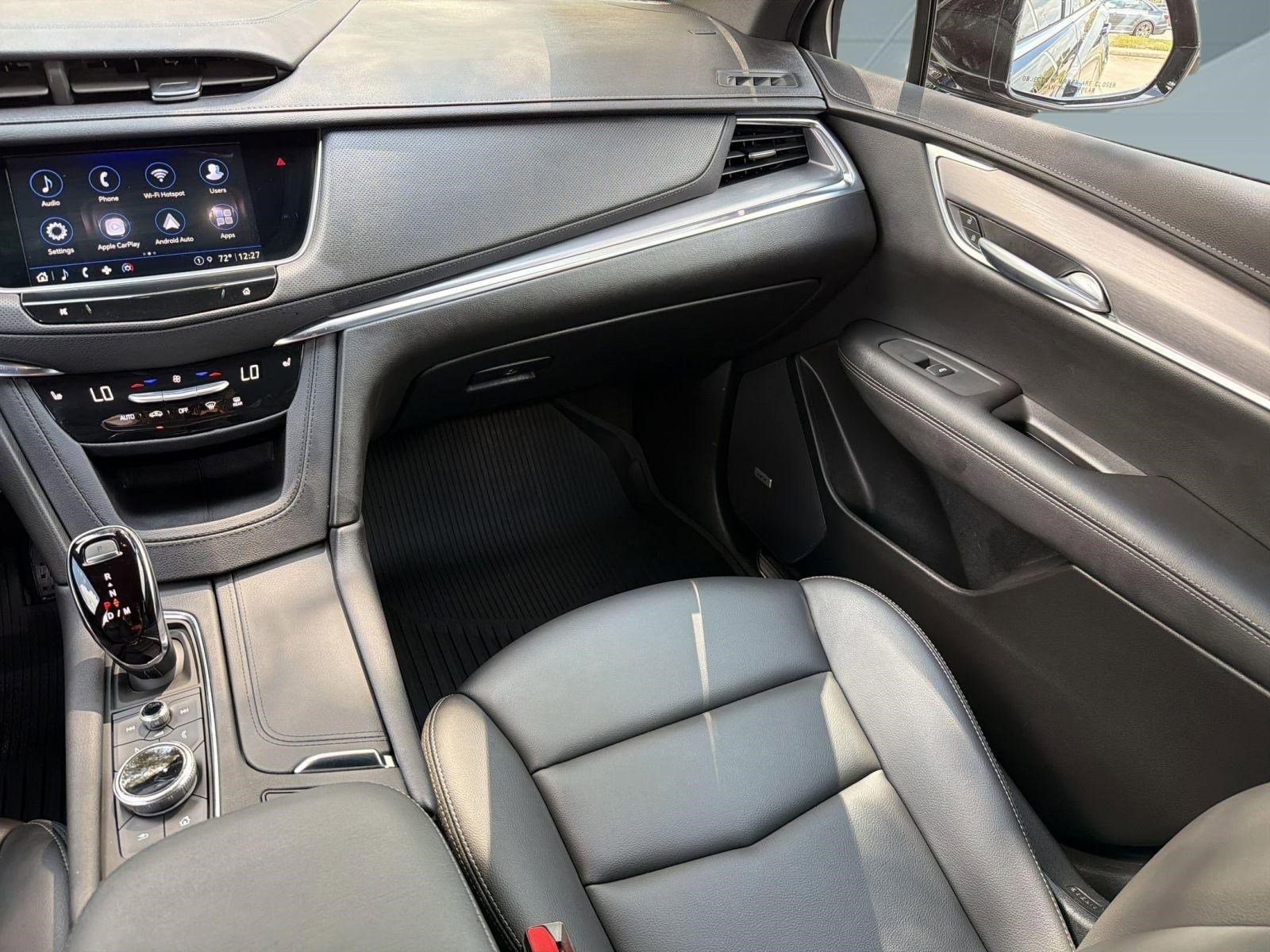 Certified 2025 Cadillac XT5 Luxury w/ LPO, Floor Liner Package FWD image 29