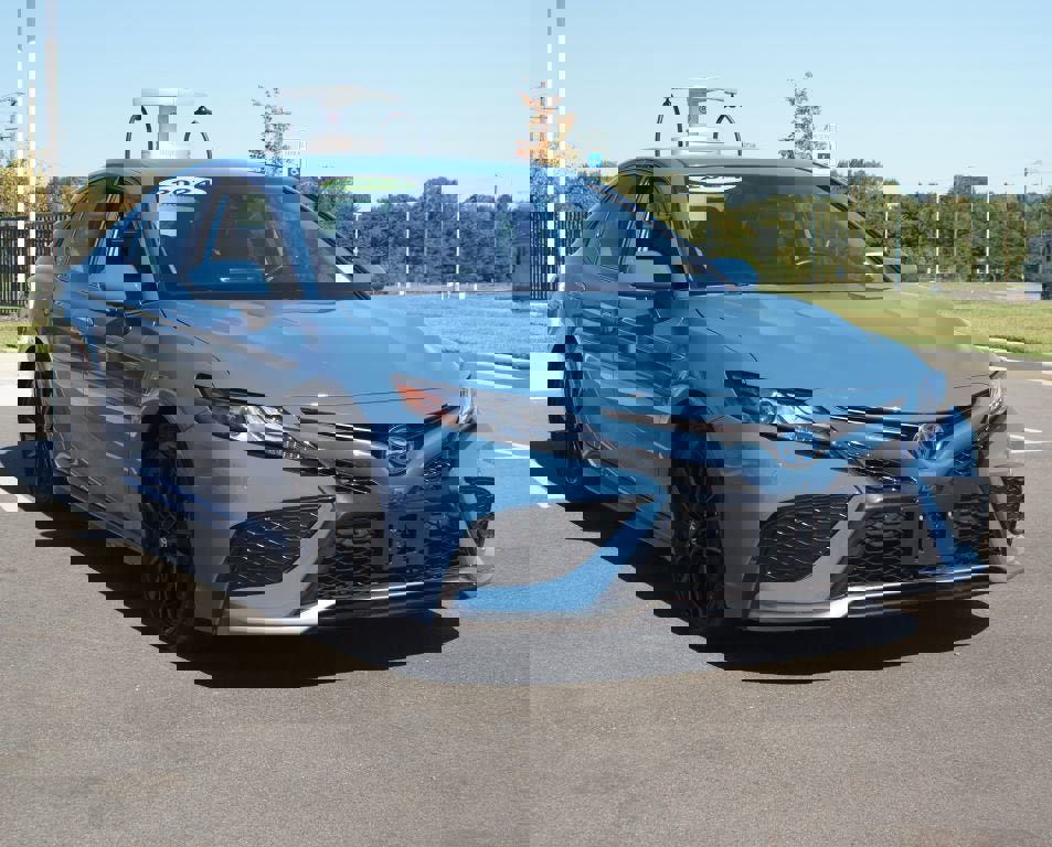 Used 2024 Toyota Camry XSE image 2