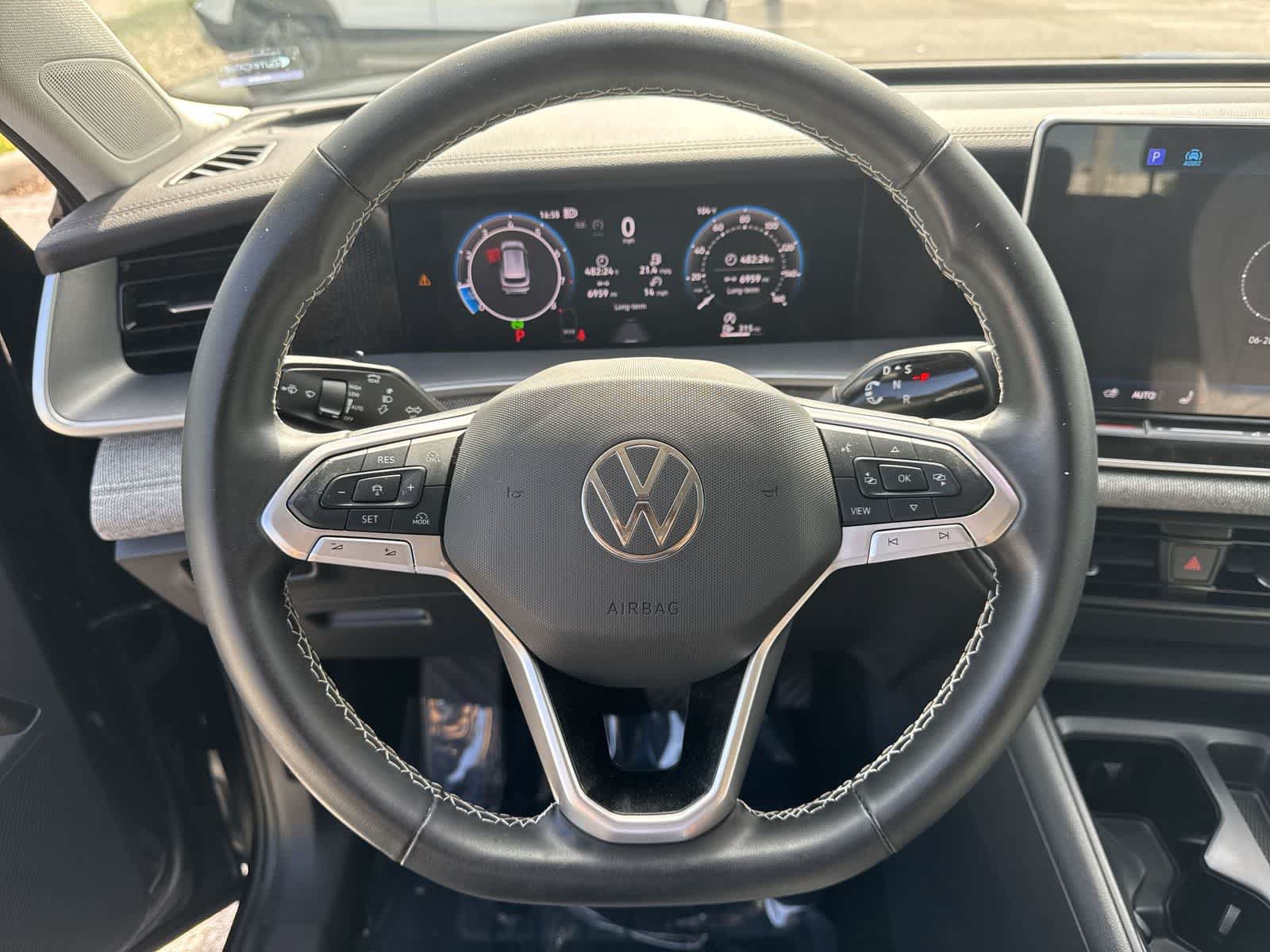 Certified 2025 Volkswagen Tiguan S w/ 18" Wheel Package FWD image 21