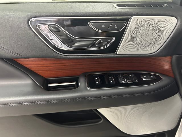 Used 2024 Lincoln Navigator L Reserve AWD/4WD image 17