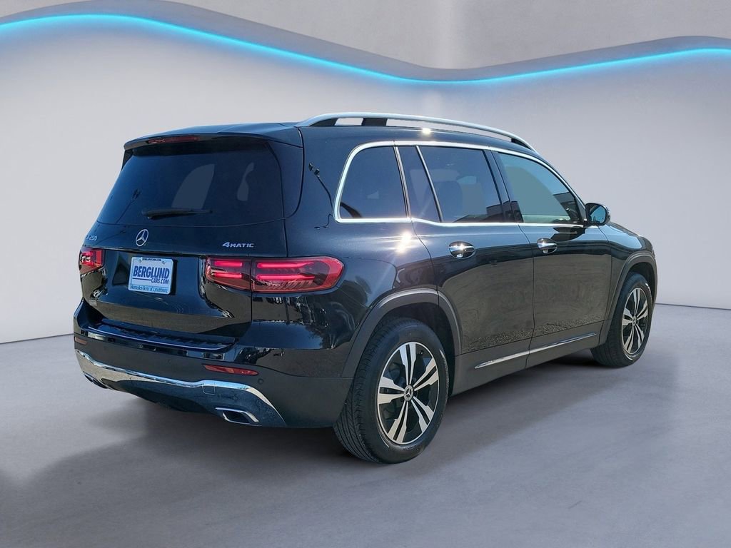 New 2025 Mercedes-Benz GLB 250 4MATIC image 3