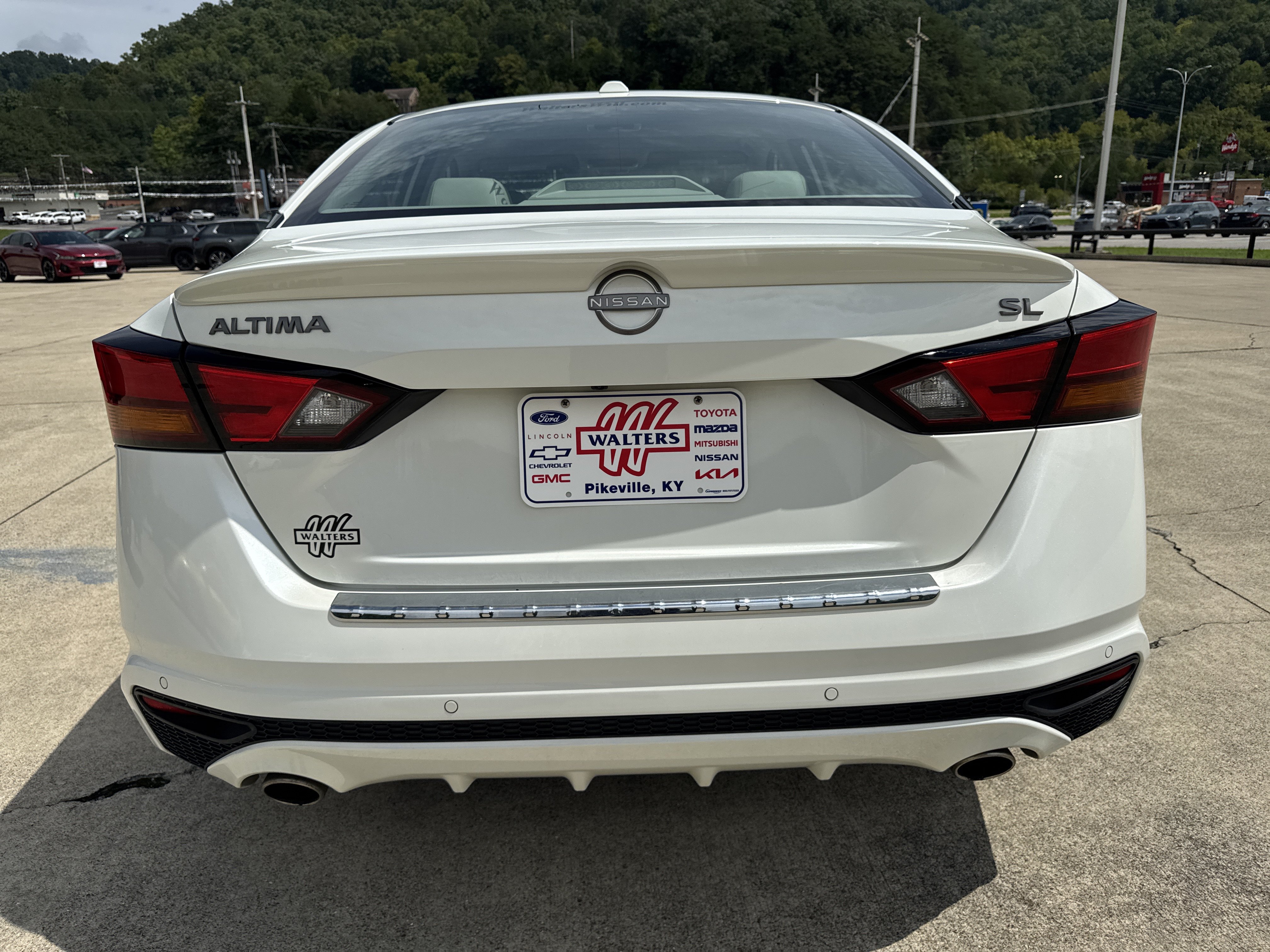 Used 2023 Nissan Altima 2.5 SL FWD image 6