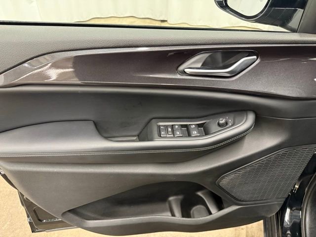 Used 2023 Jeep Grand Cherokee Altitude image 15