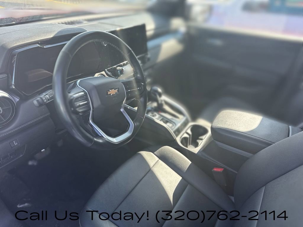 Used 2023 Chevrolet Colorado LT w/ LT Convenience Package III image 2
