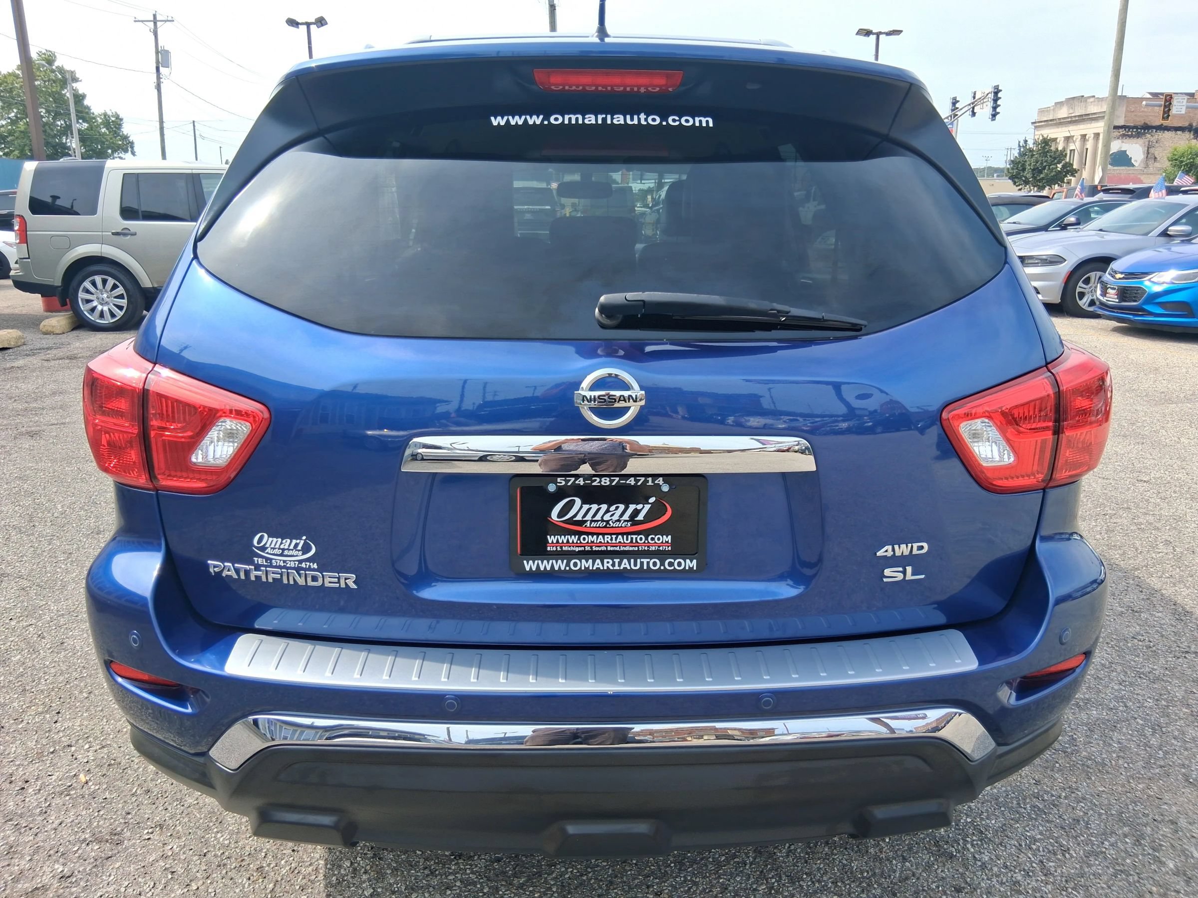 Used 2018 Nissan Pathfinder SL w/ Cargo Package AWD/4WD image 8
