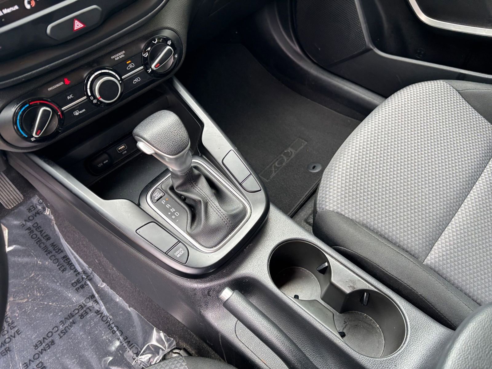 Used 2025 Kia Soul LX w/ LX Technology Package FWD image 36